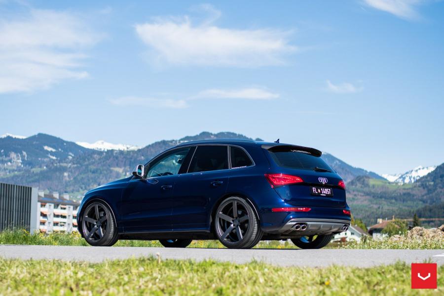  Audi SQ5 on Vossen Wheels (CV3R) 2017 года  (фото 18 из 33)